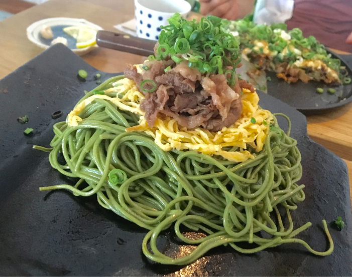 茶そばアップ