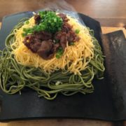 焼いて食べる茶そば