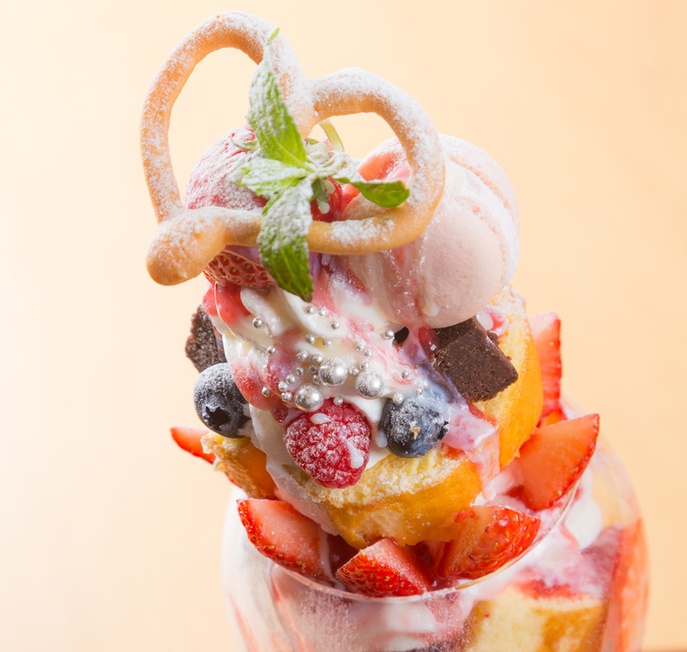 可愛いフルーツパフェ