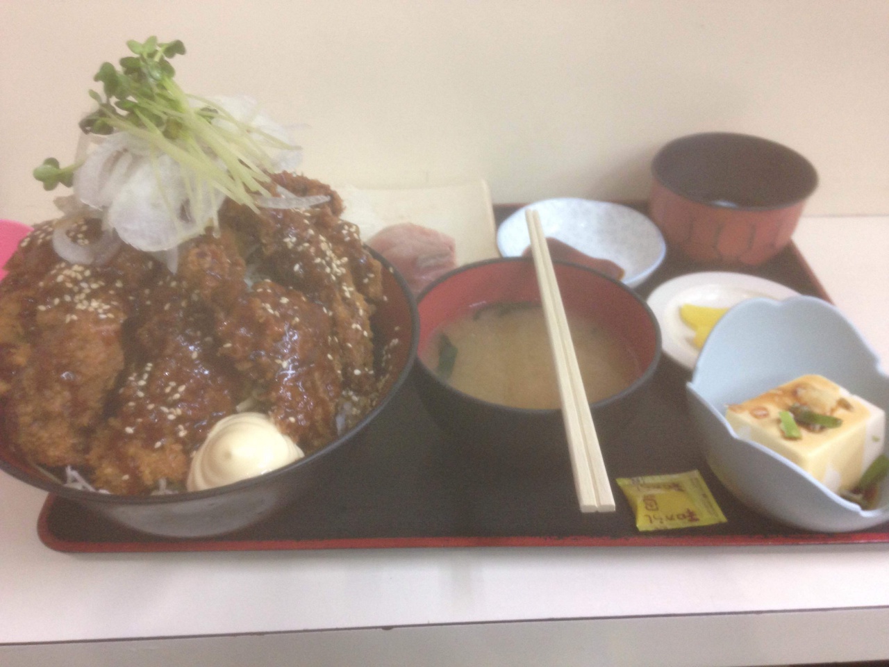 マグロカツ丼